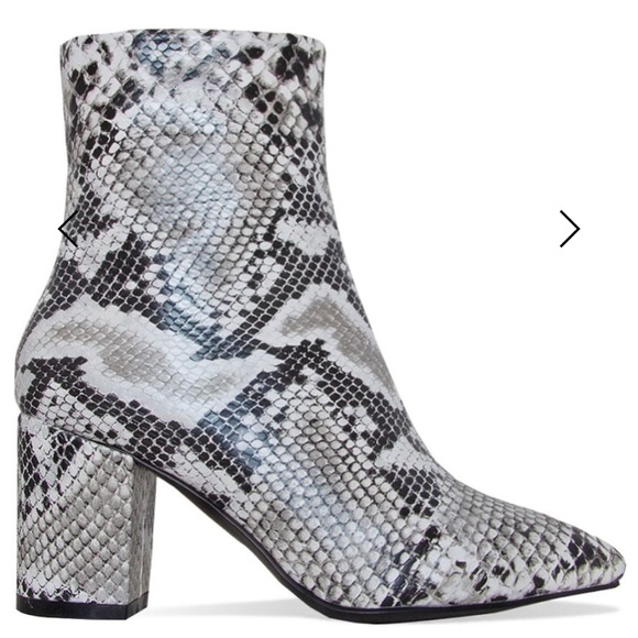 Simmi London Shoes - Janelle Black and White Snakeskin Booties
